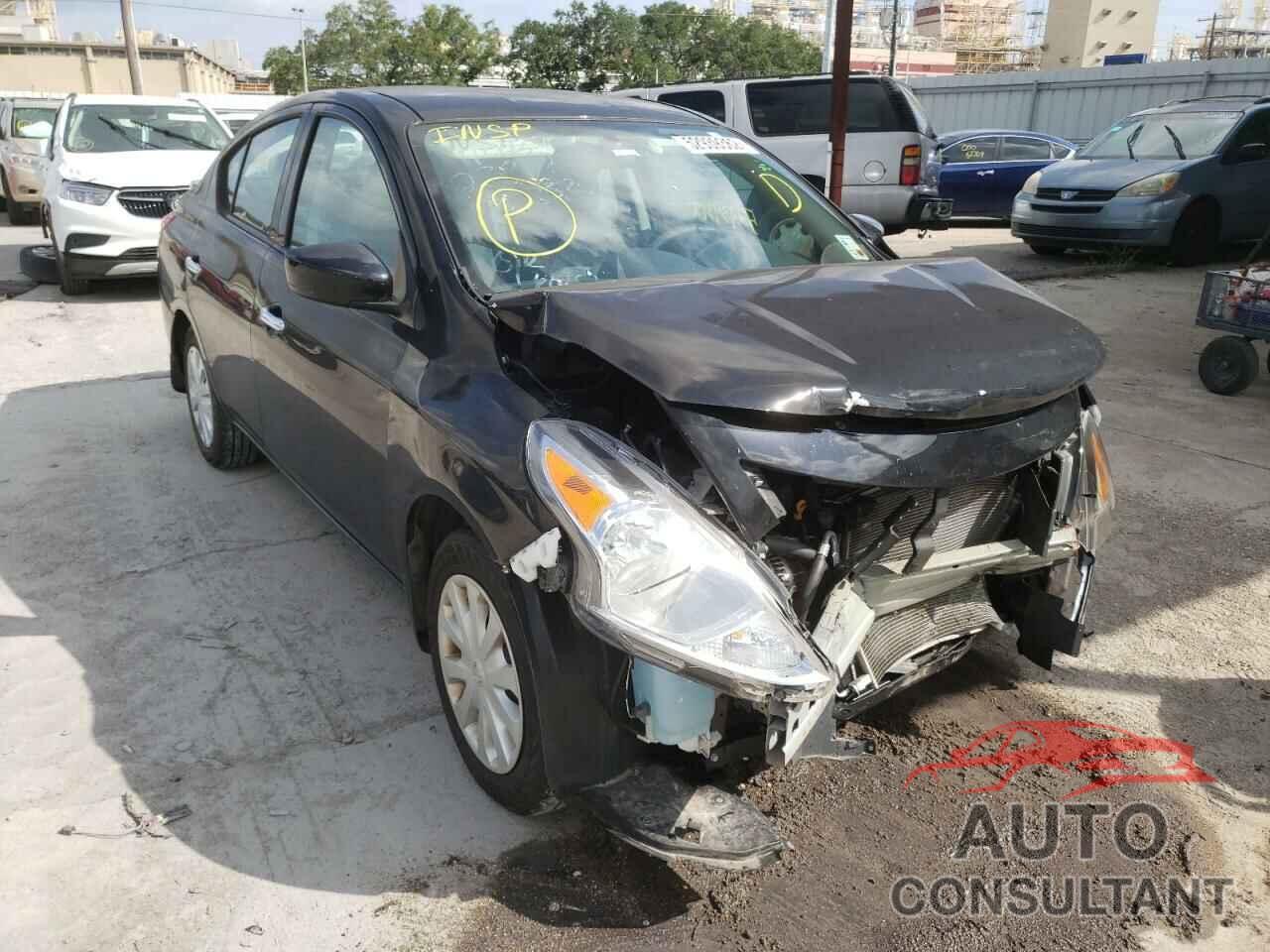 NISSAN VERSA 2019 - 3N1CN7AP8KL811332