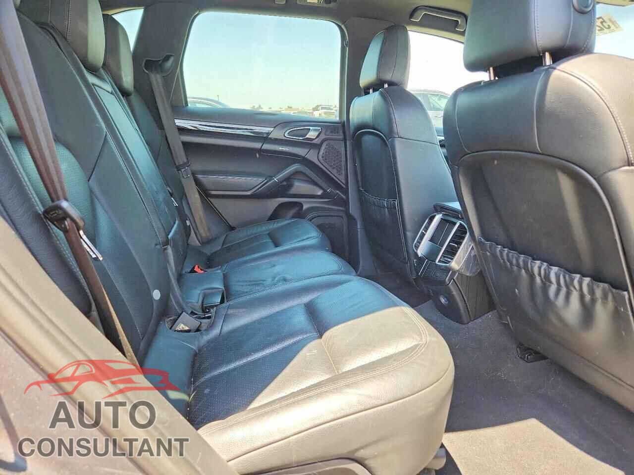 PORSCHE CAYENNE 2012 - WP1AA2A21CLA02645