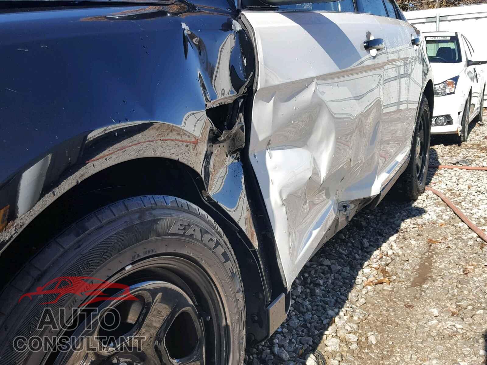 FORD TAURUS 2016 - 1FAHP2MK8GG109044