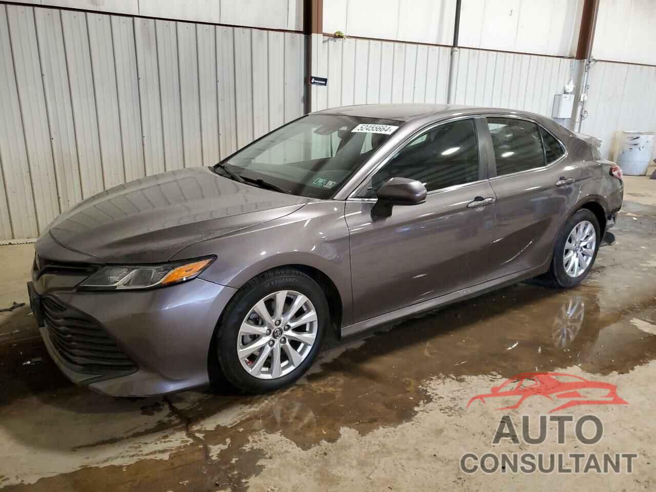 TOYOTA CAMRY 2018 - 4T1B11HKXJU017458