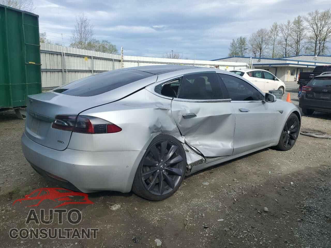 TESLA MODEL S 2016 - 5YJSA1E26GF157310