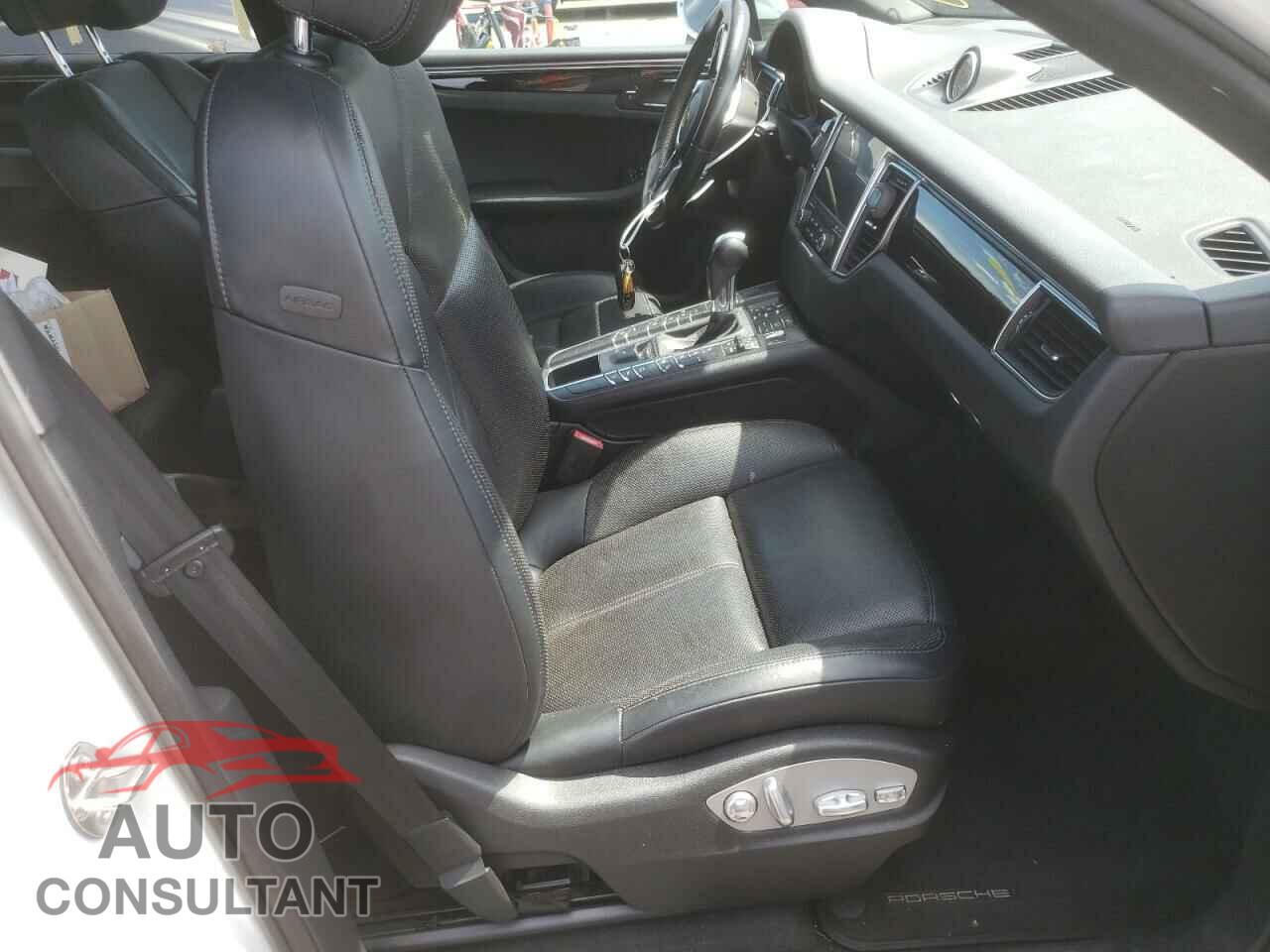 PORSCHE MACAN 2017 - WP1AA2A53HLB04935