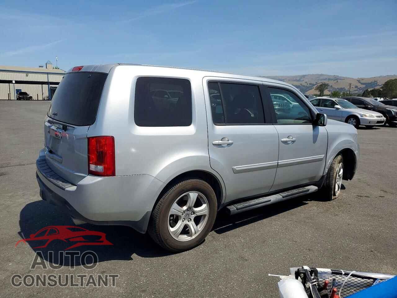 HONDA PILOT 2013 - 5FNYF3H40DB043089