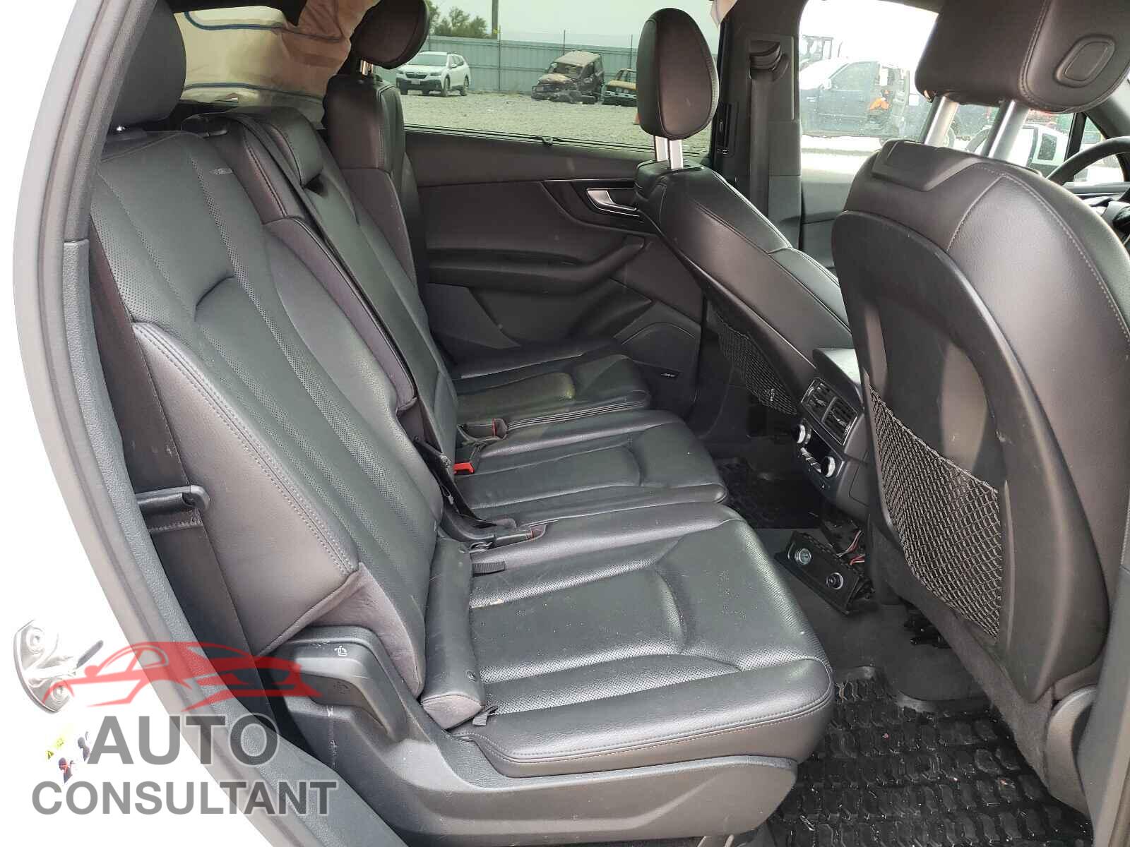 AUDI Q7 2017 - WA1VAAF76HD050607