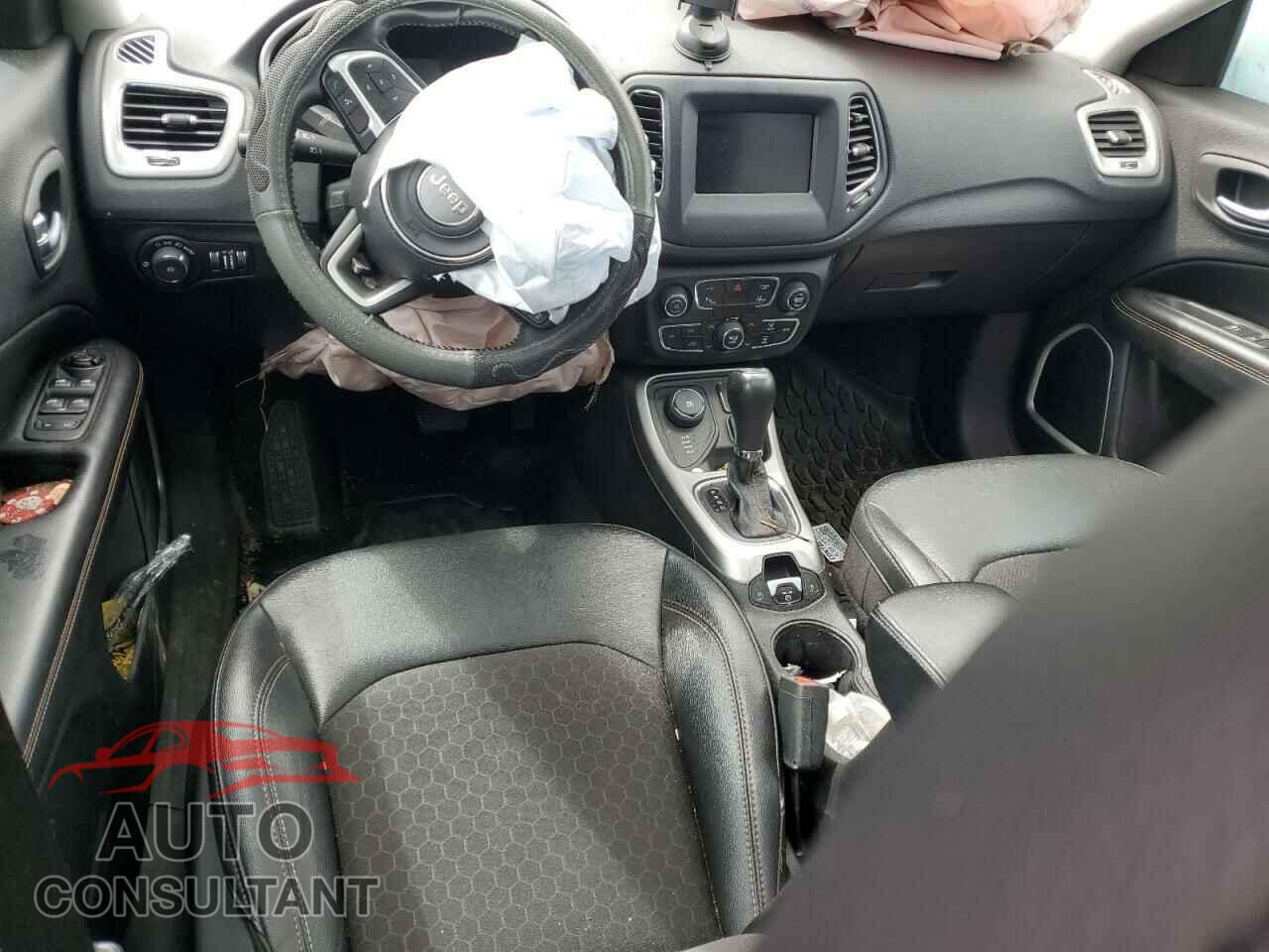 JEEP COMPASS 2020 - 3C4NJDBB0LT258454