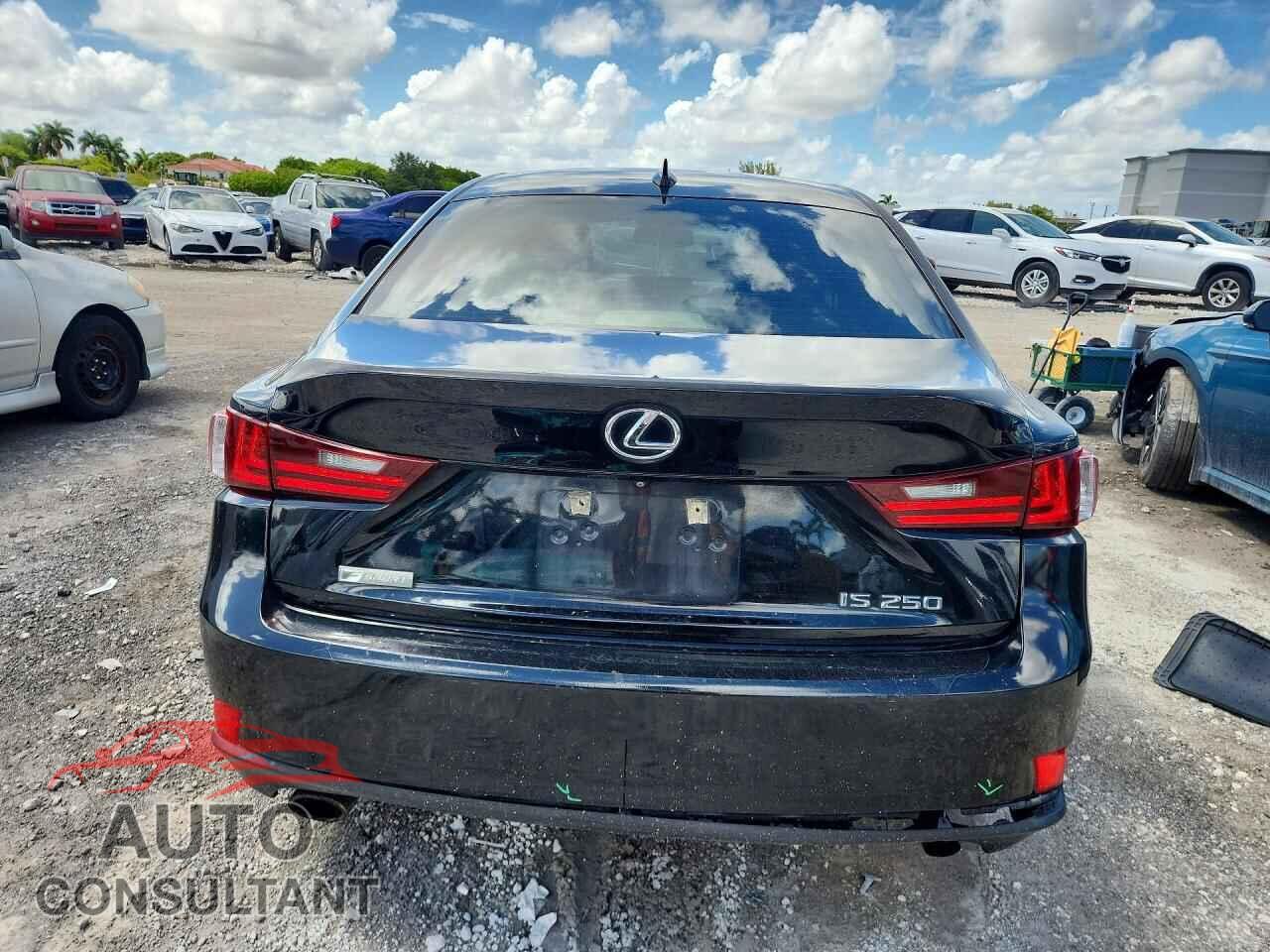 LEXUS IS 2015 - JTHBF1D24F5067767