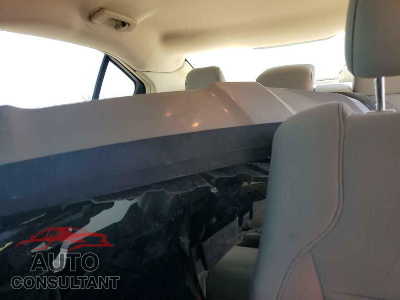 FORD TAURUS 2018 - 1FAHP2D80JG105372