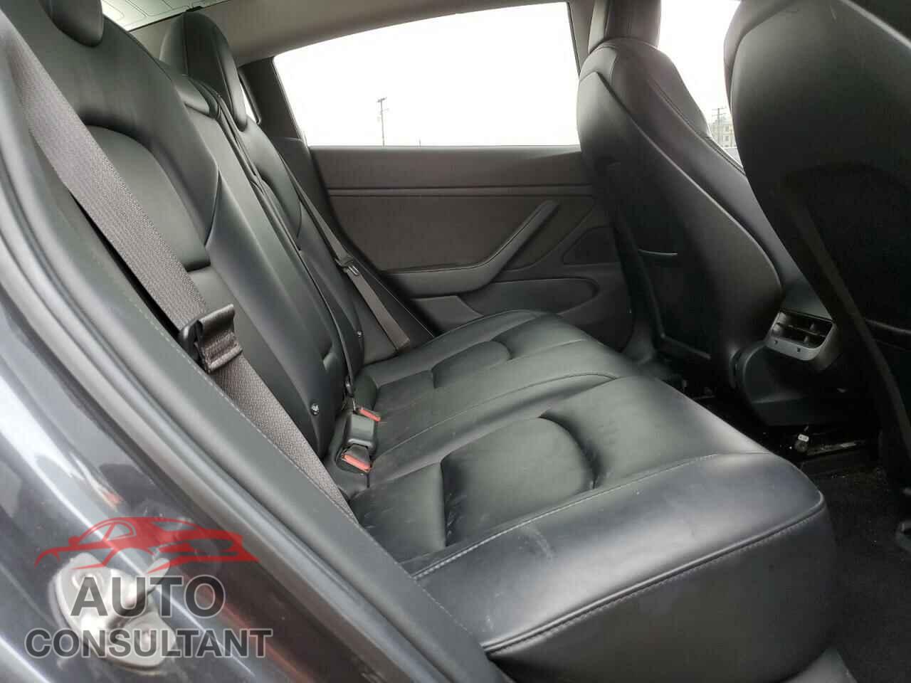 TESLA MODEL 3 2018 - 5YJ3E1EA0JF019091