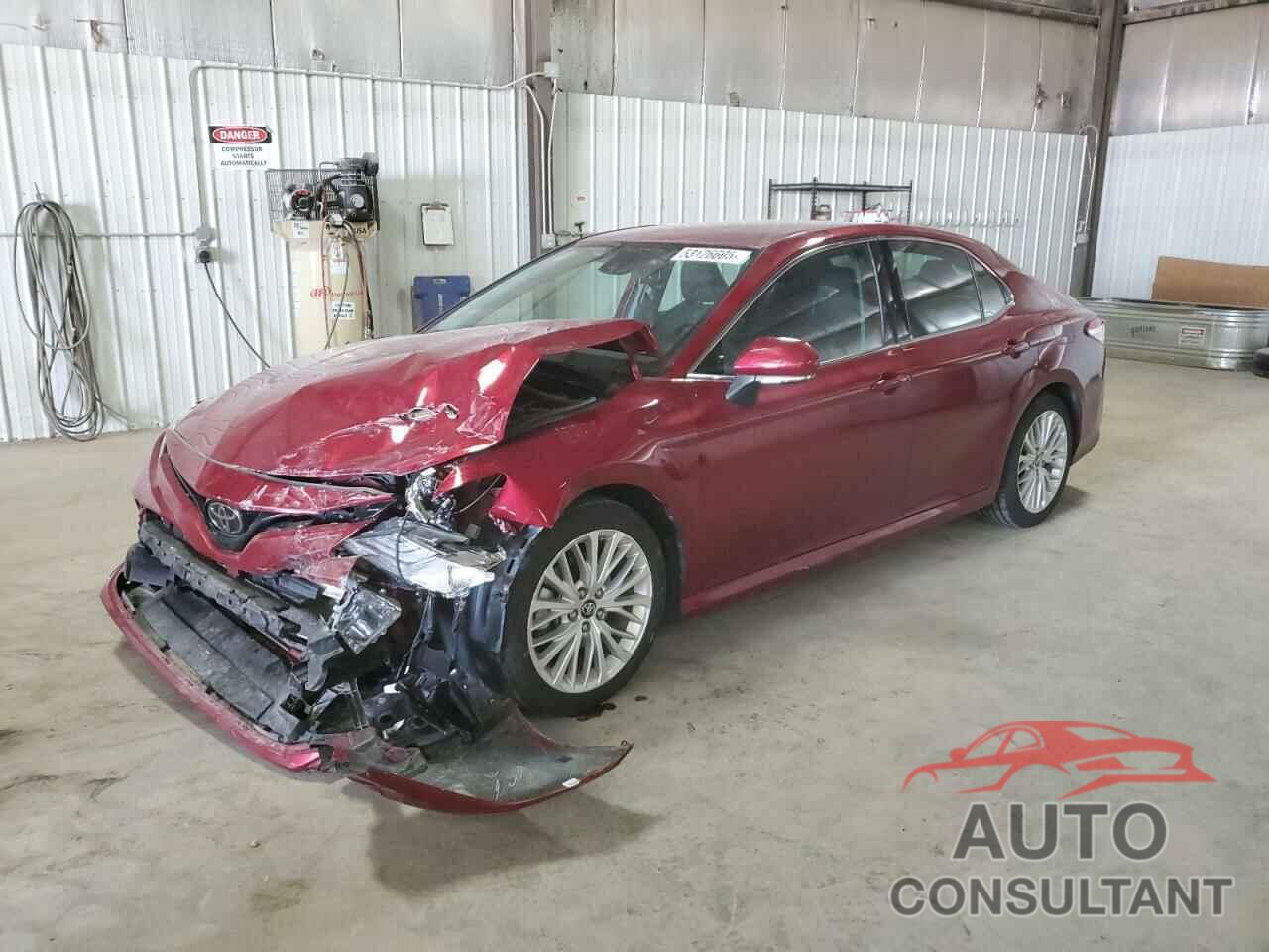 TOYOTA CAMRY 2019 - 4T1B11HK1KU234706
