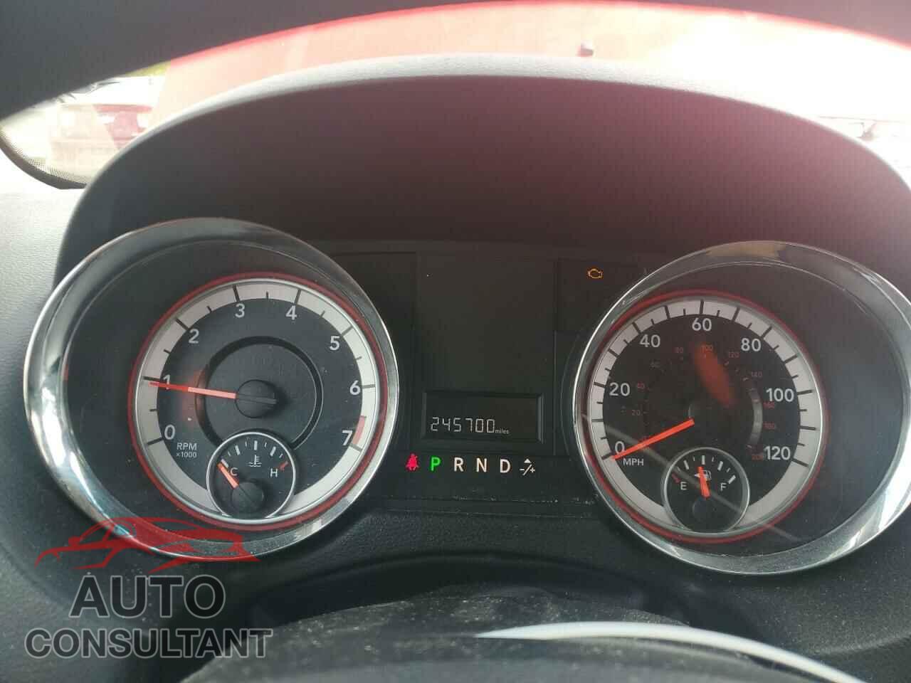 DODGE CARAVAN 2013 - 2C4RDGCG9DR600038