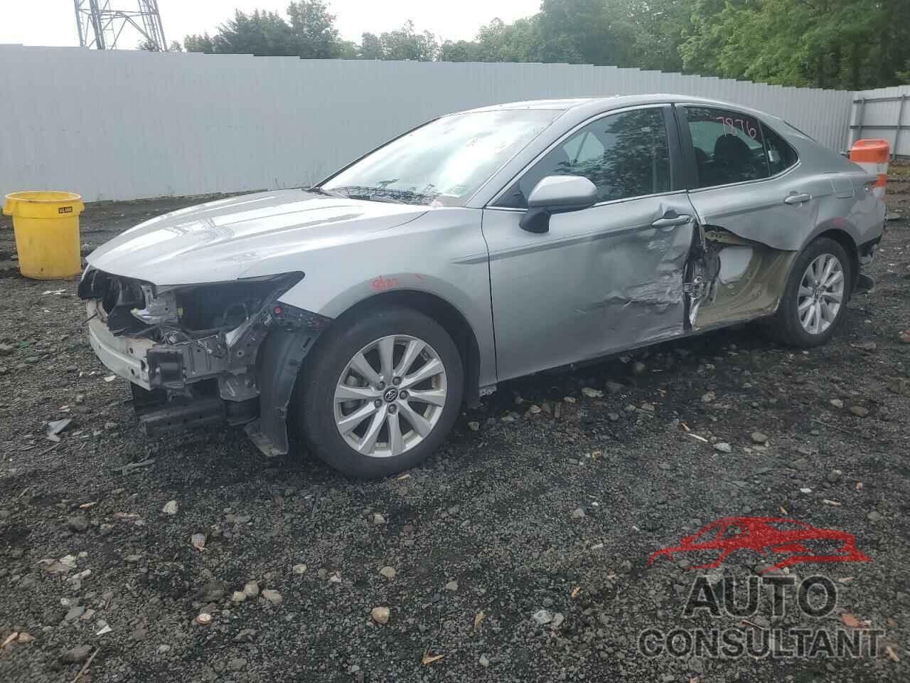 TOYOTA CAMRY 2018 - 4T1B11HK4JU125235