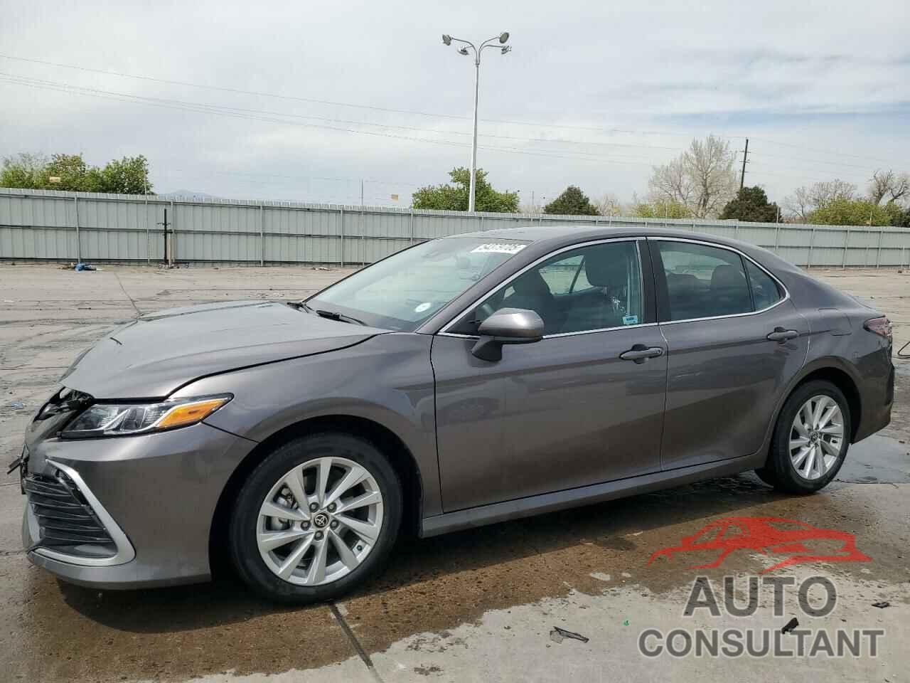 TOYOTA CAMRY 2021 - 4T1C11AK4MU579102