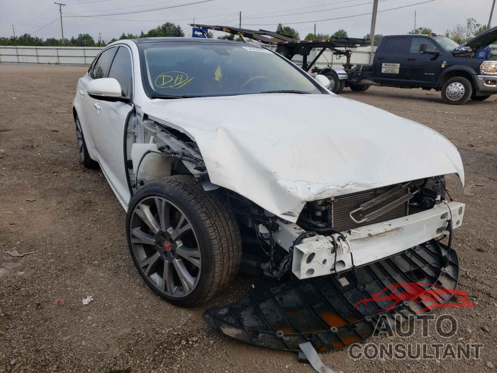 JAGUAR XJ 2017 - SAJWJ2GD7H8W08625