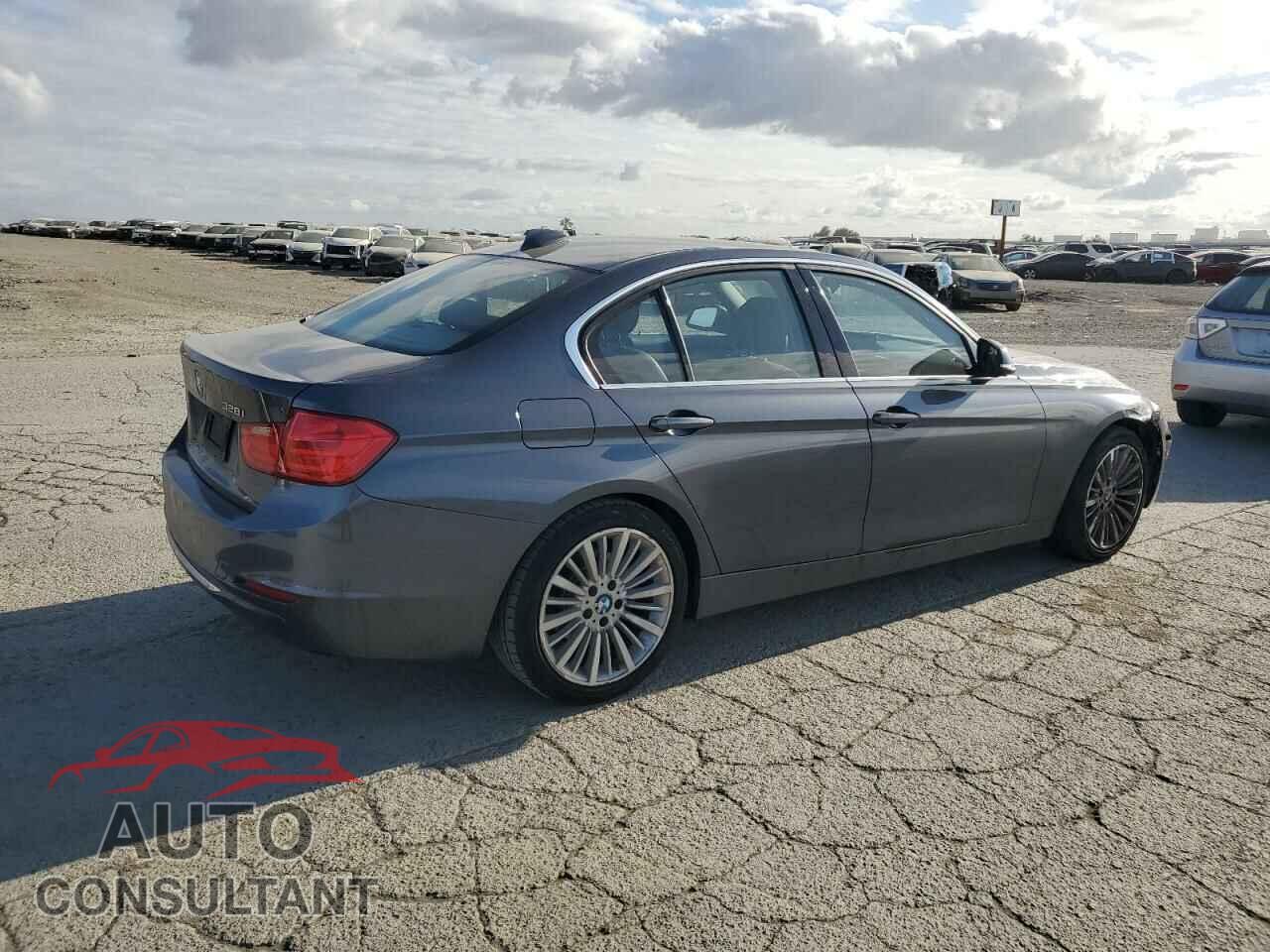 BMW 3 SERIES 2013 - WBA3A5C55DF603587