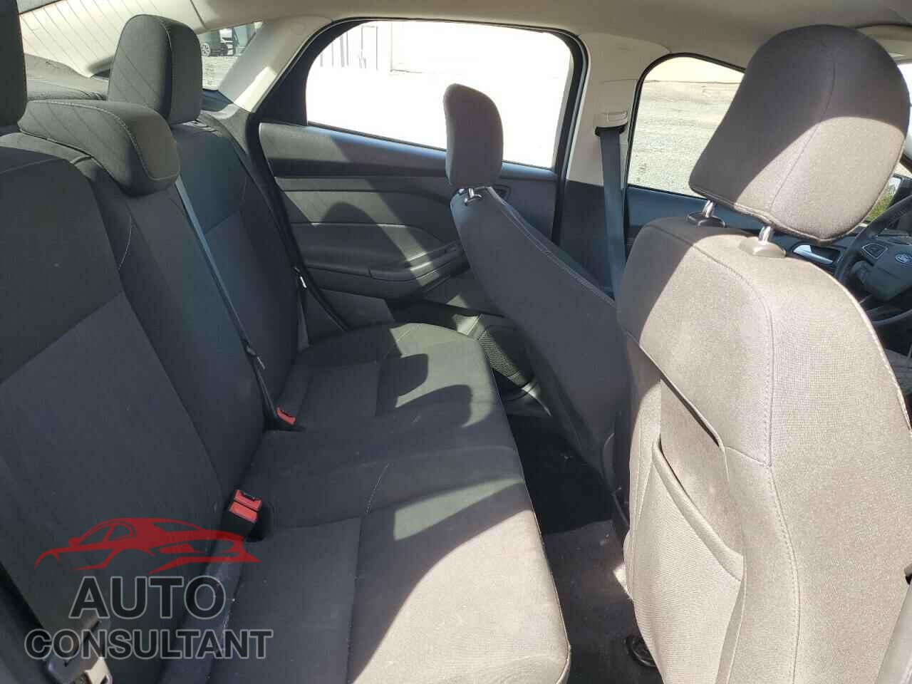 FORD FOCUS 2017 - 1FADP3FE1HL281484