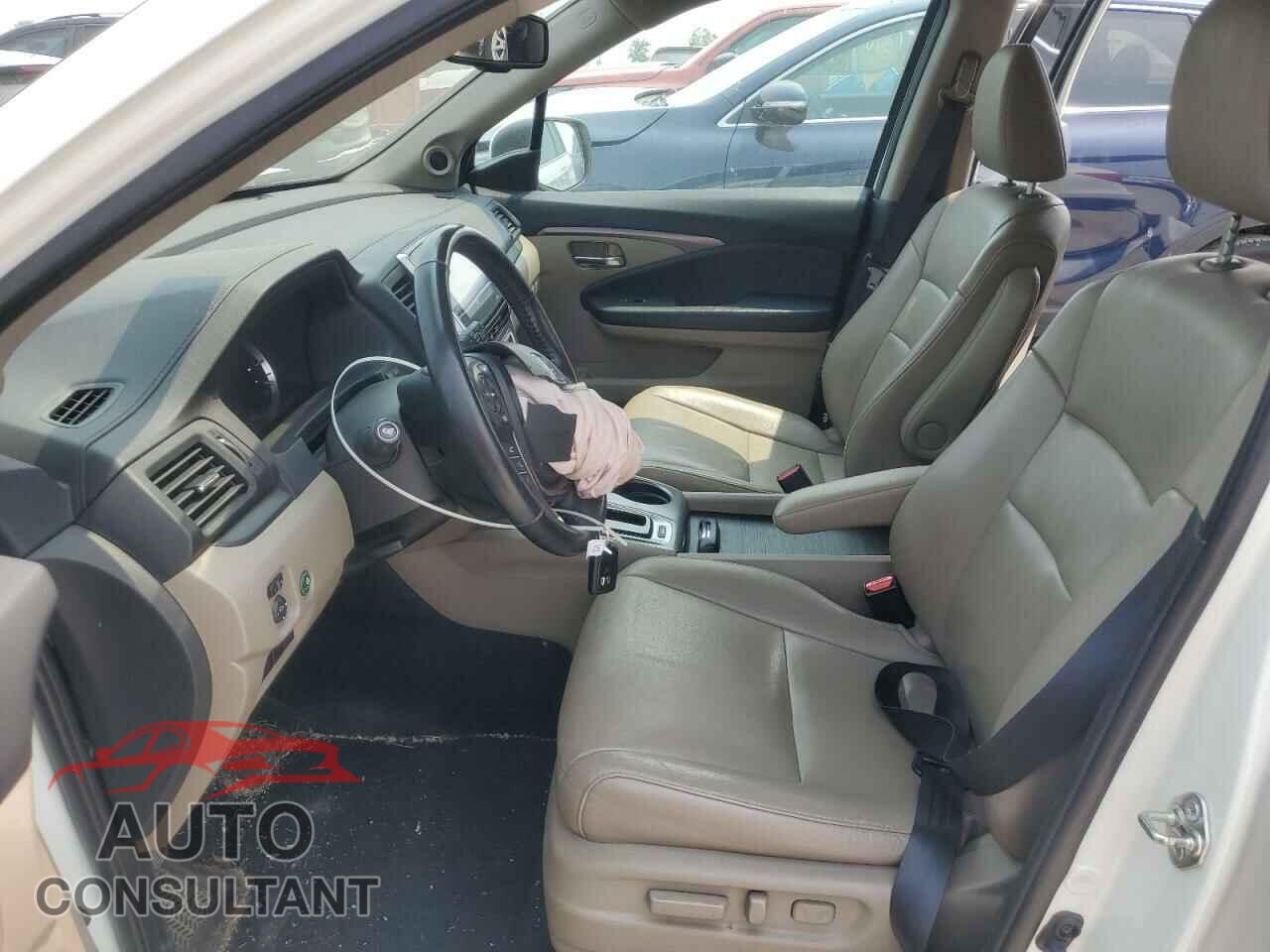 HONDA PILOT 2016 - 5FNYF6H52GB013333