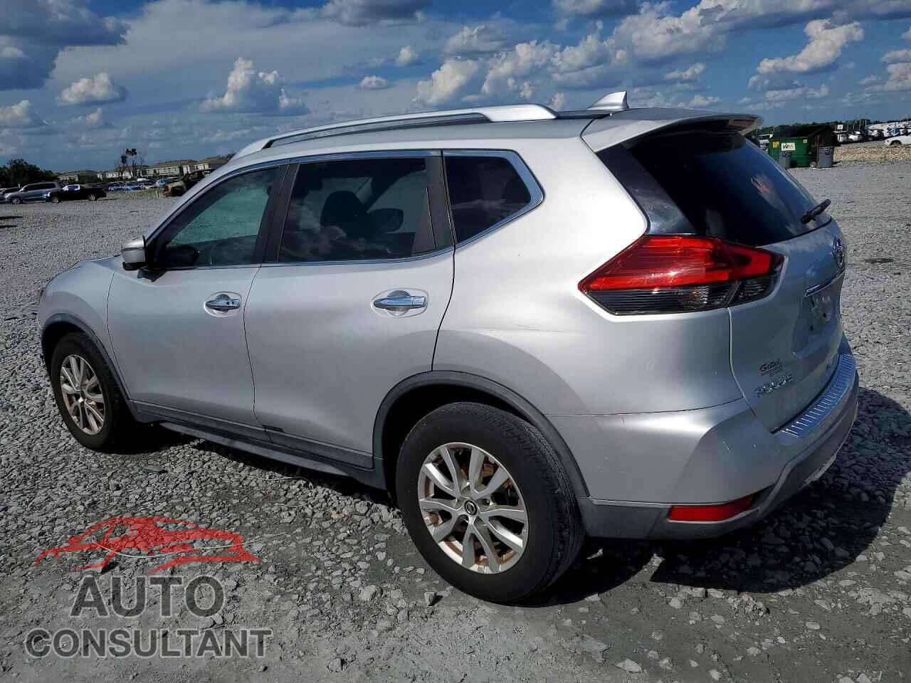 NISSAN ROGUE 2017 - KNMAT2MT4HP520734