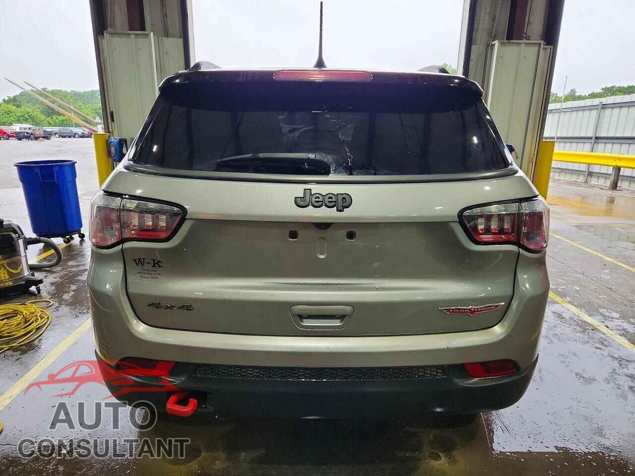 JEEP COMPASS 2019 - 3C4NJDDB4KT716220
