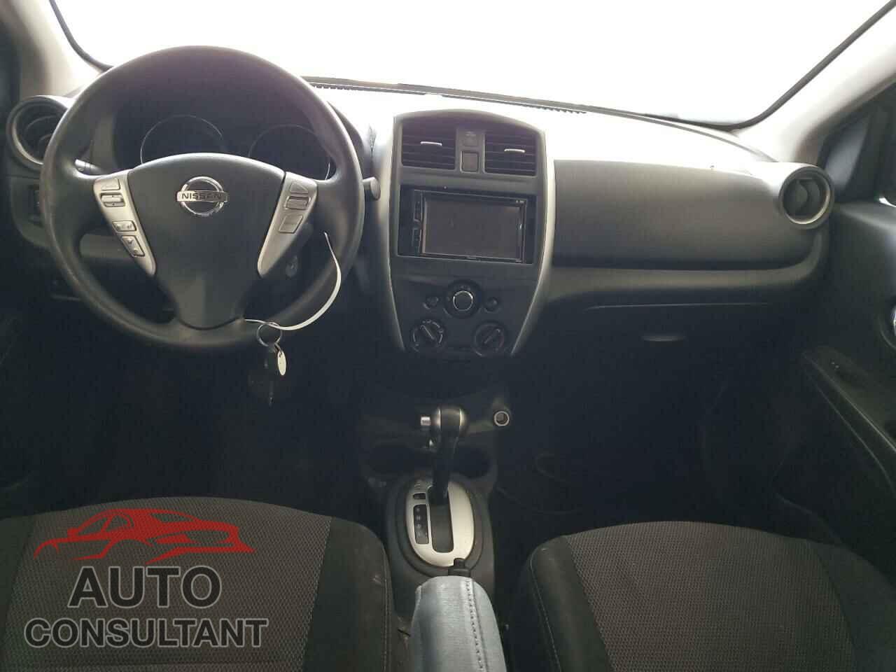 NISSAN VERSA 2017 - 3N1CN7AP3HL821100