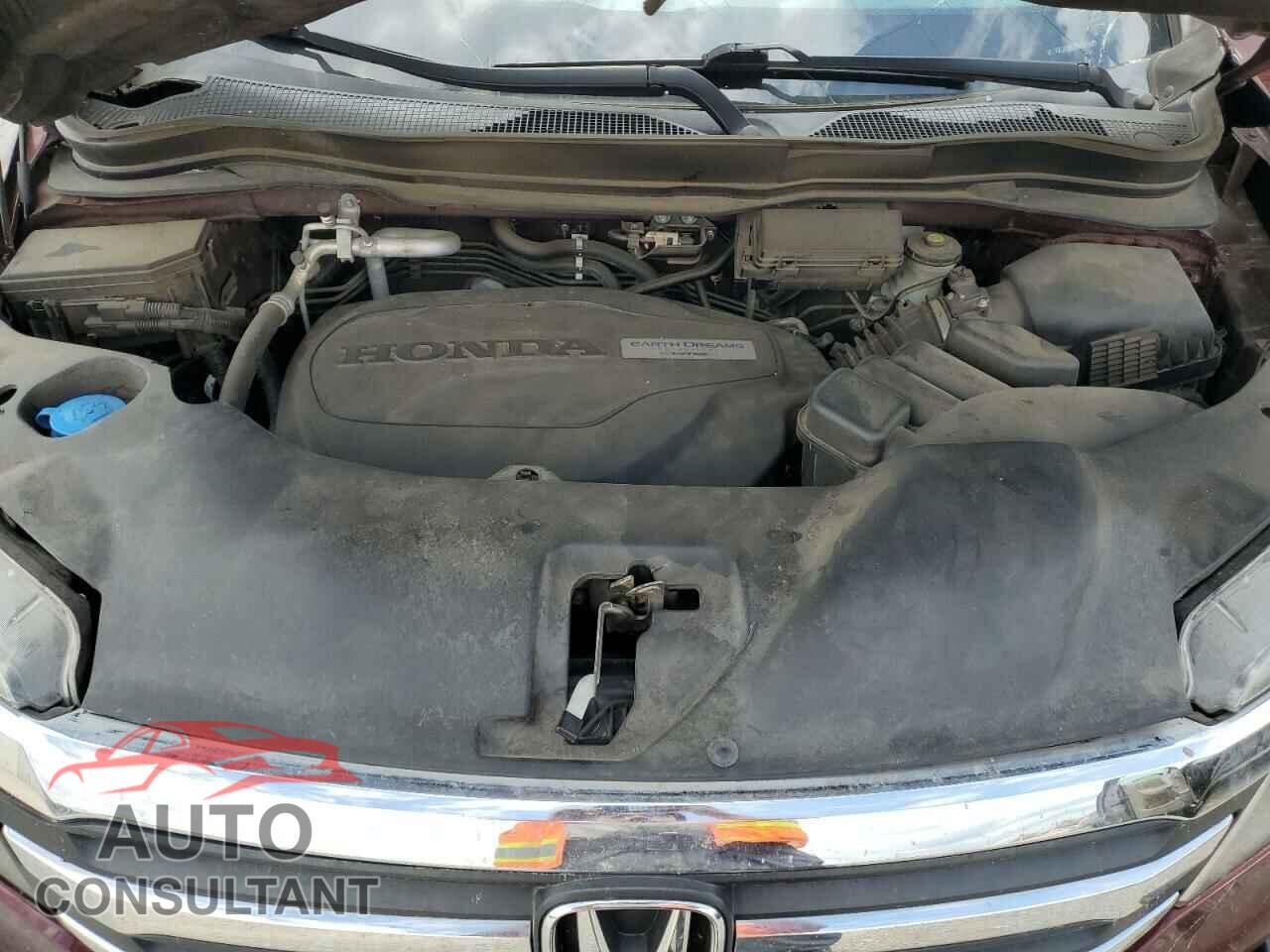HONDA PILOT 2018 - 5FNYF5H39JB017444