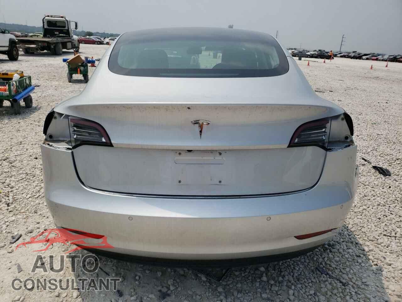 TESLA MODEL 3 2018 - 5YJ3E1EA3JF060816