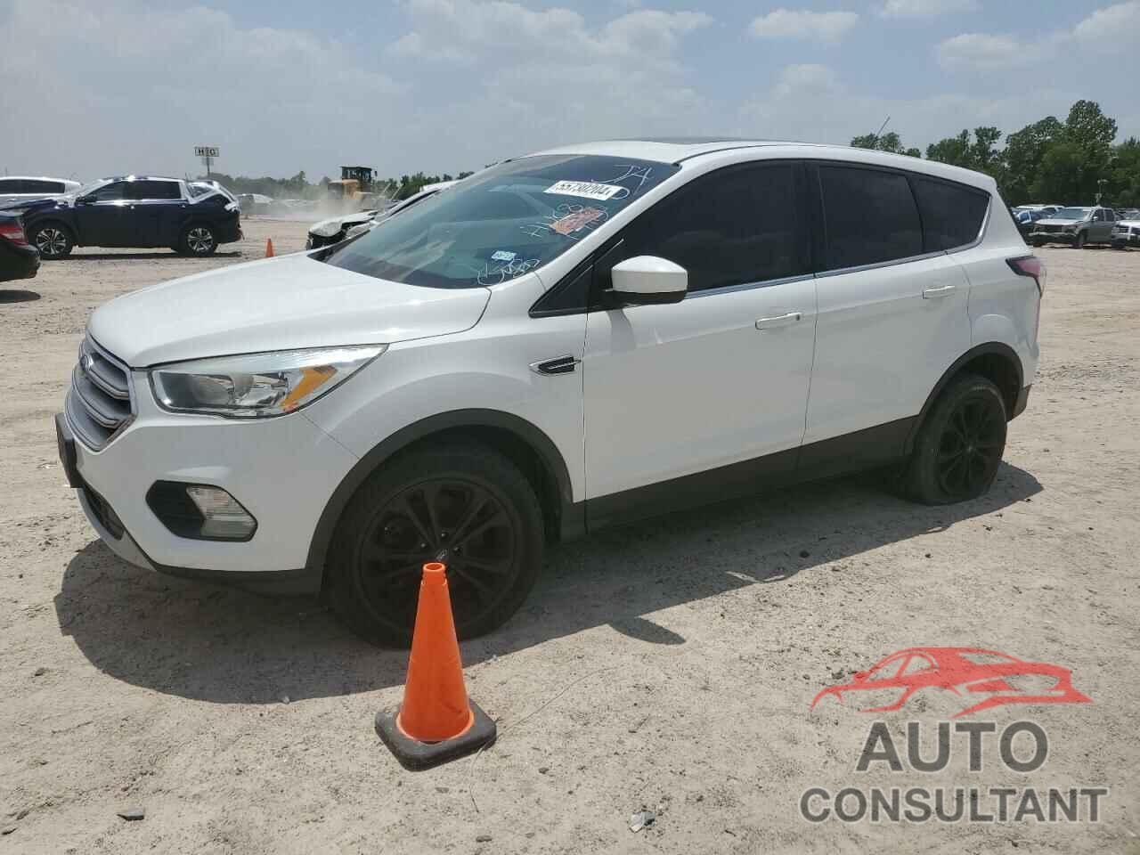 FORD ESCAPE 2017 - 1FMCU9G94HUC81410