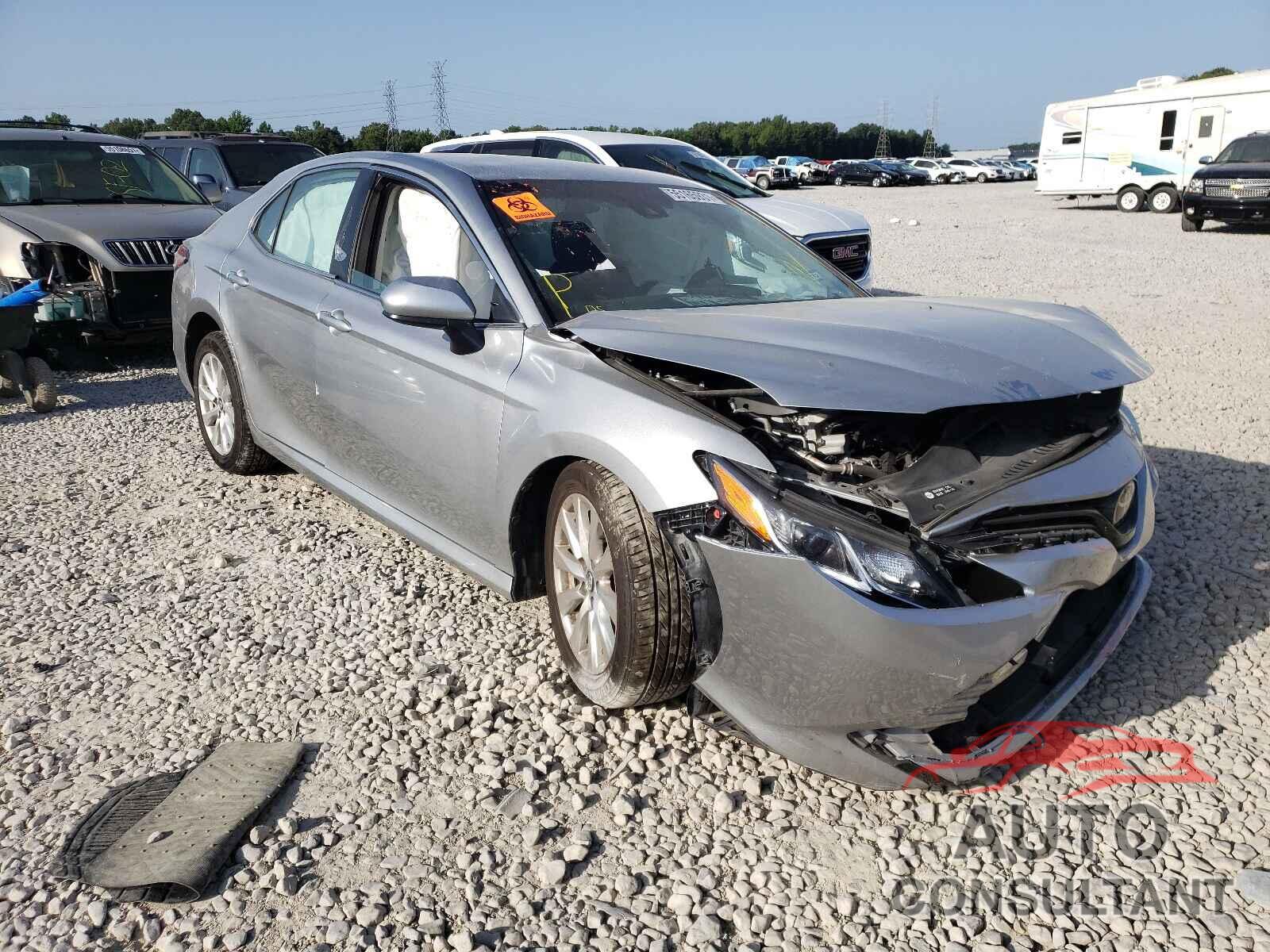 TOYOTA CAMRY 2018 - 4T1B11HK2JU592492