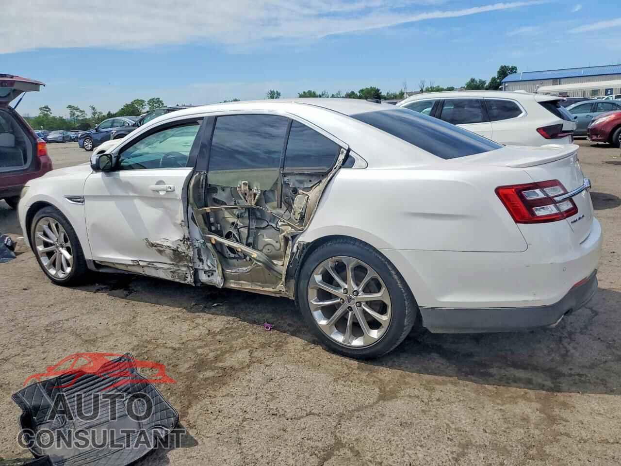 FORD TAURUS 2013 - 1FAHP2F83DG133300