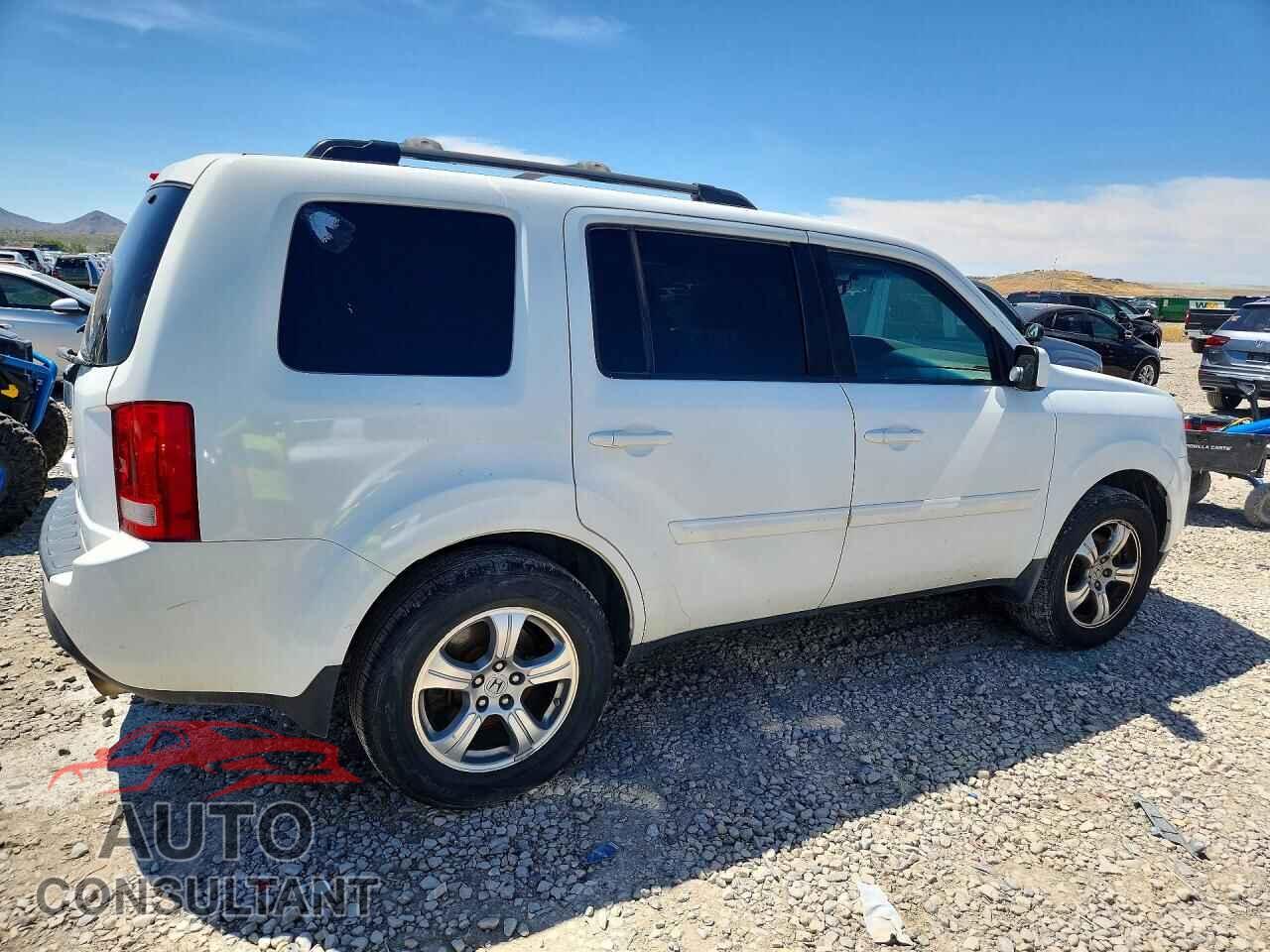 HONDA PILOT 2013 - 5FNYF3H56DB005553