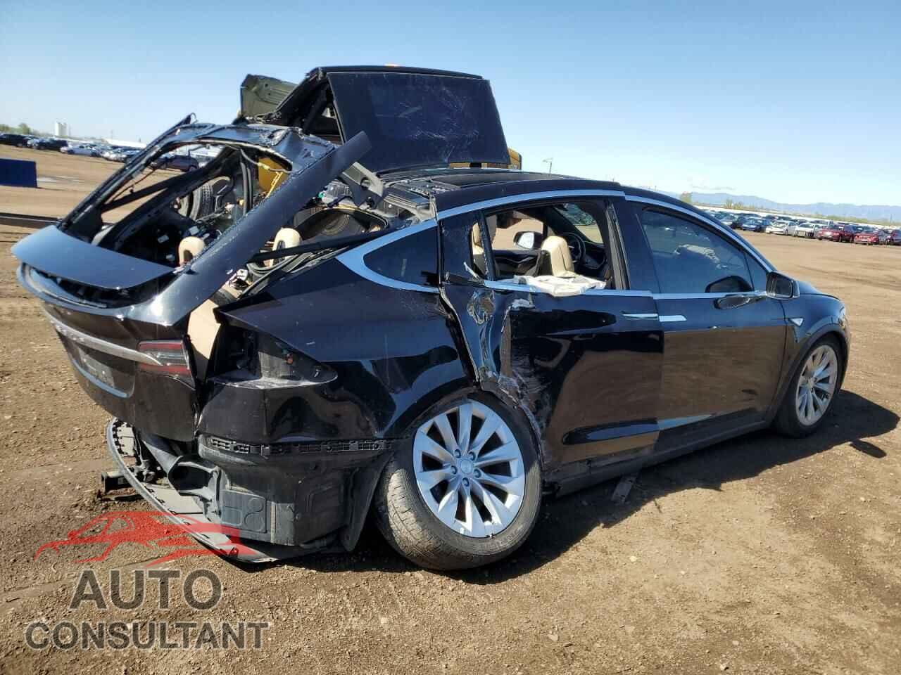 TESLA MODEL X 2016 - 5YJXCBE25GF018405