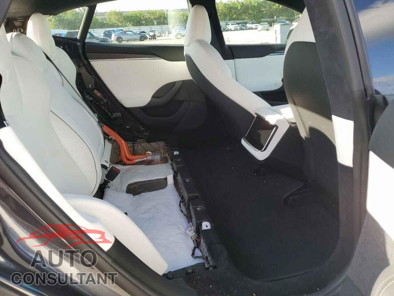 TESLA MODEL S 2021 - 5YJSA1E61MF452314