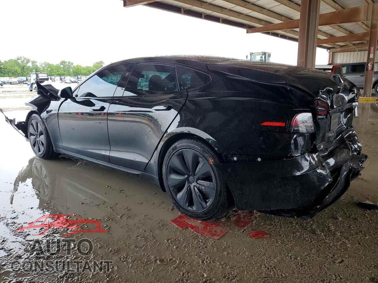 TESLA MODEL S 2024 - 5YJSA1E50RF537465
