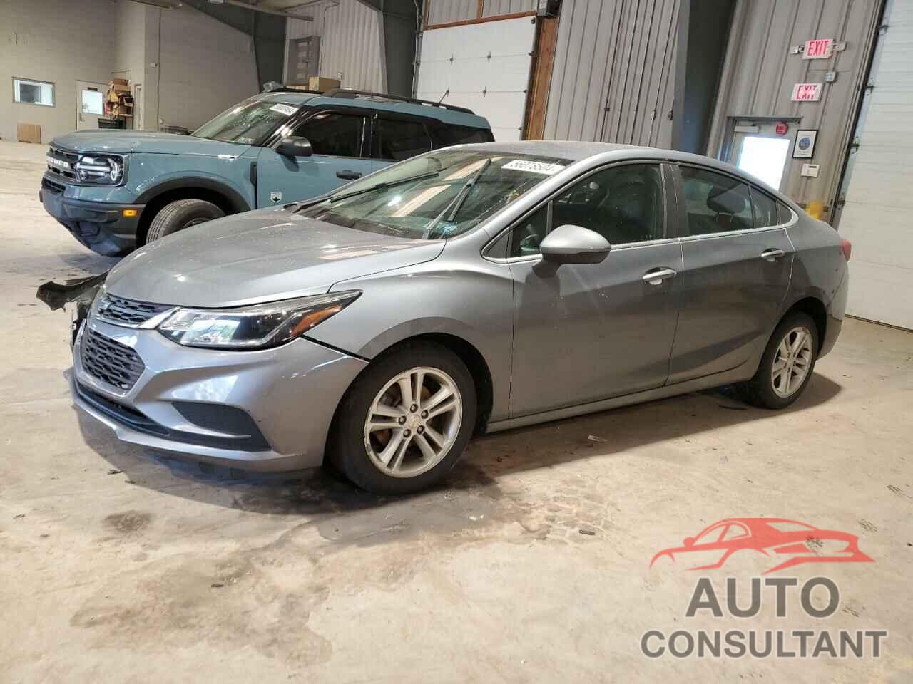 CHEVROLET CRUZE 2018 - 1G1BE5SM7J7203217