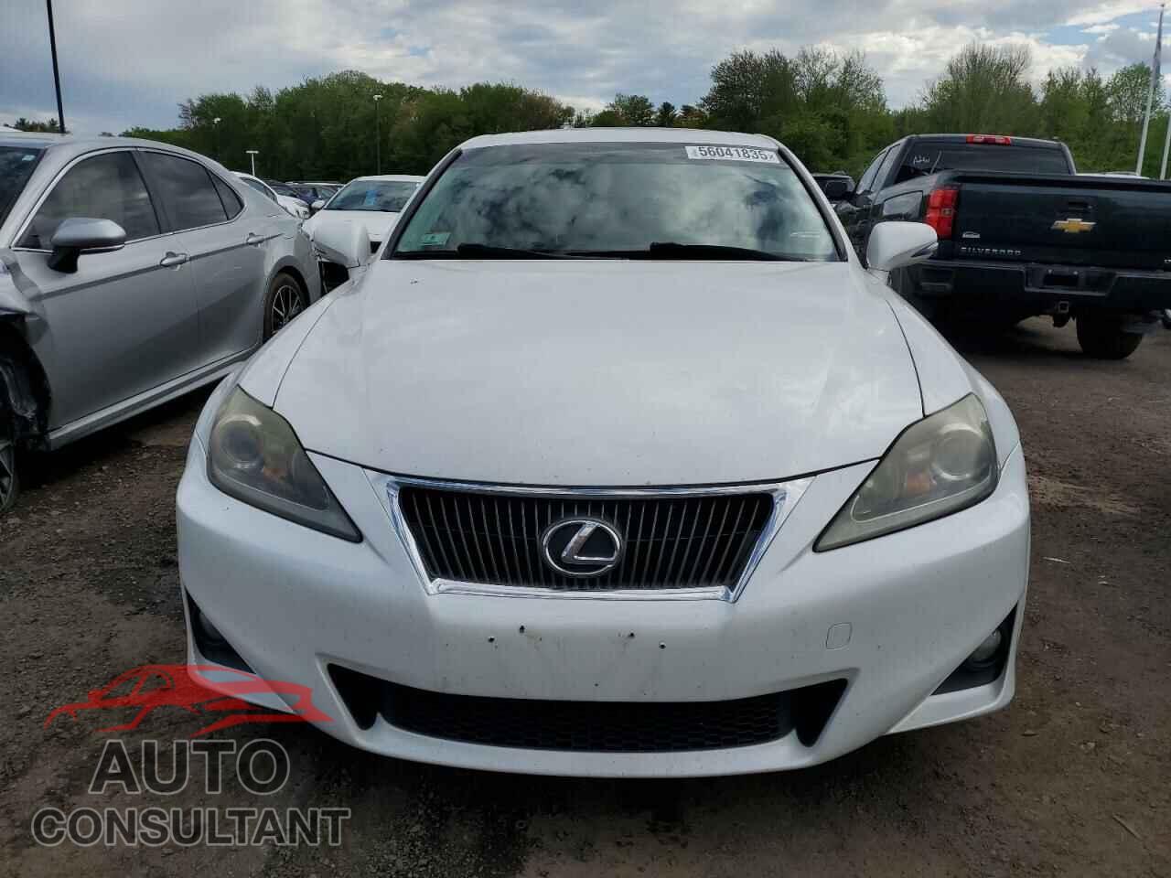 LEXUS IS 2011 - JTHCF5C28B5047108
