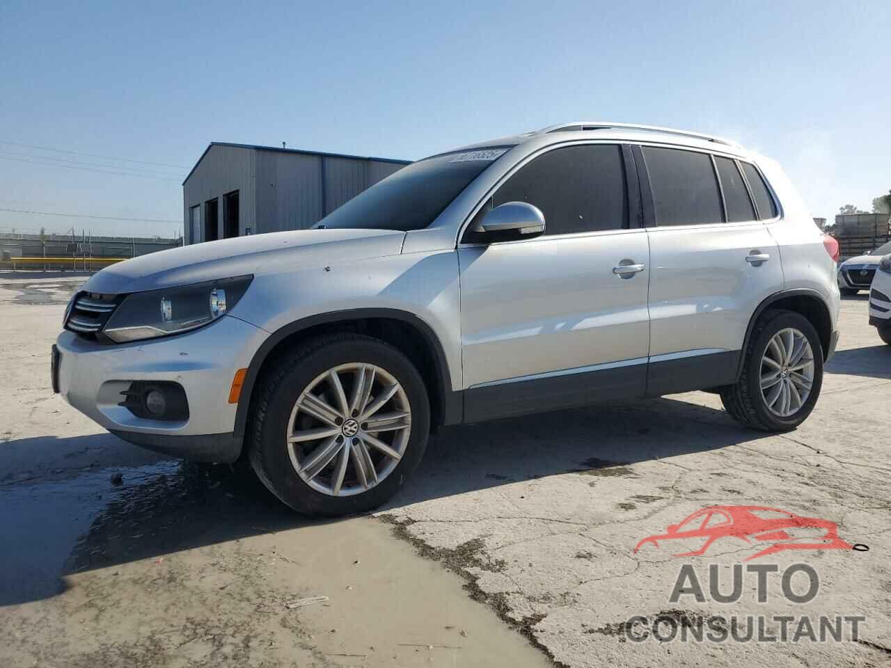 VOLKSWAGEN TIGUAN 2015 - WVGAV7AX6FW568958