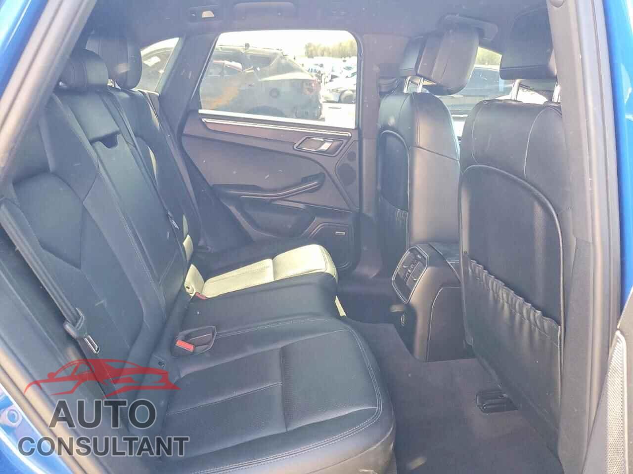 PORSCHE MACAN 2017 - WP1AG2A56HLB52329