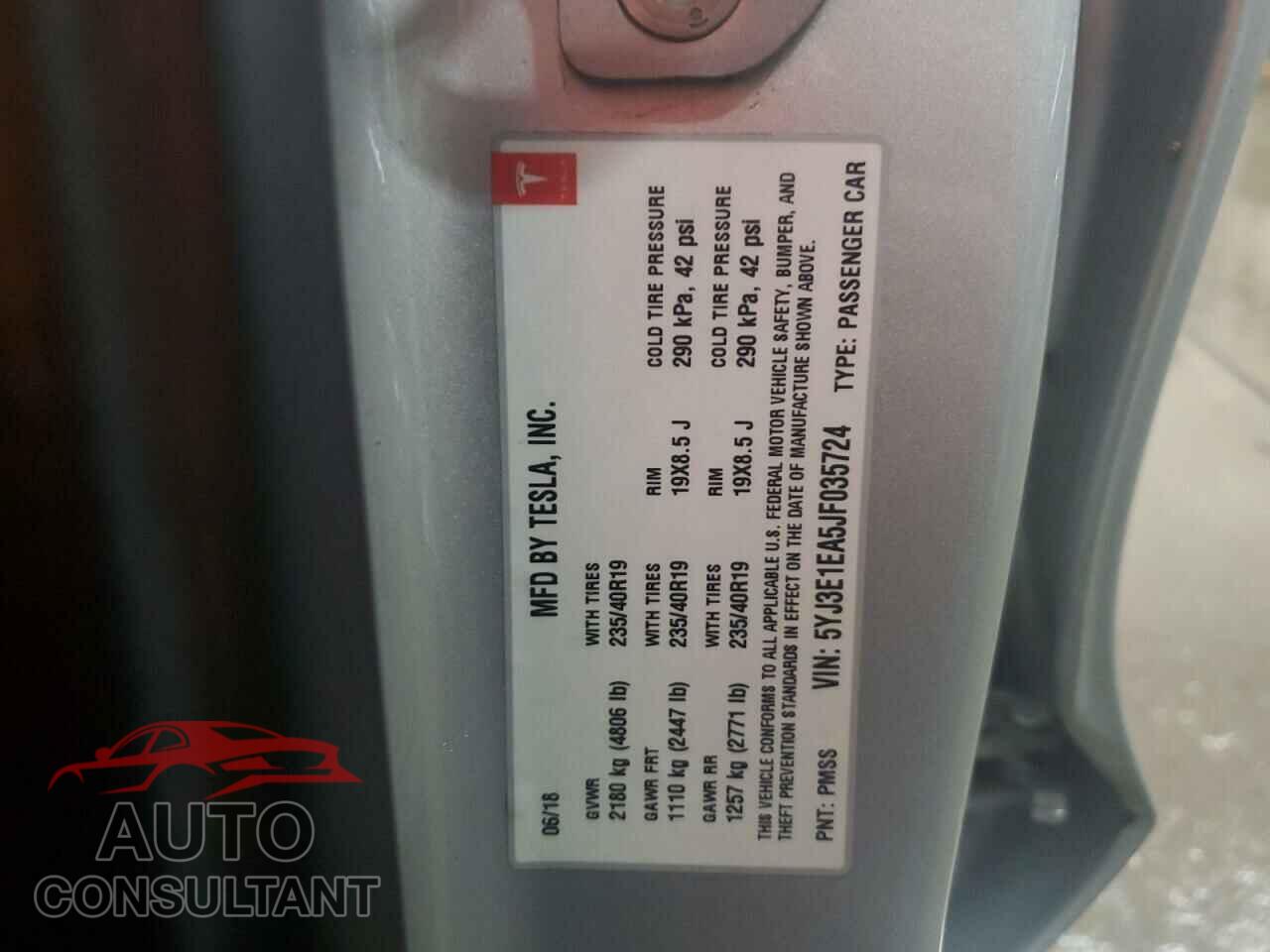 TESLA MODEL 3 2018 - 5YJ3E1EA5JF035724