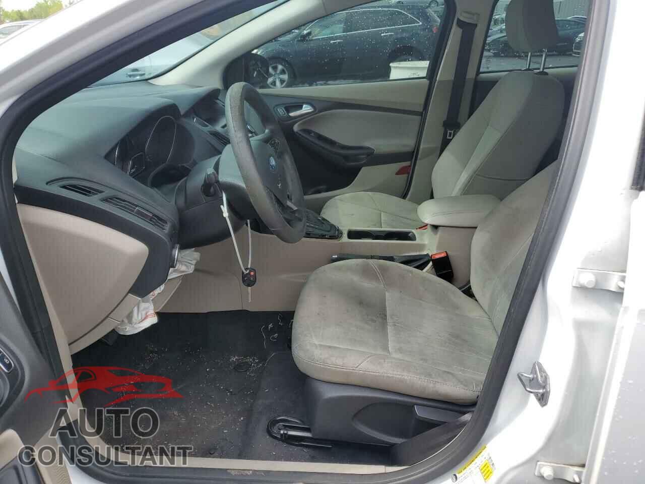 FORD FOCUS 2016 - 1FADP3F2XGL264638