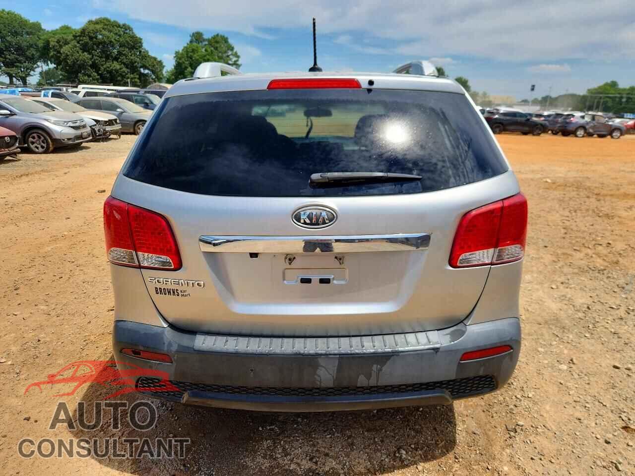 KIA SORENTO 2013 - 5XYKT3A67DG331565