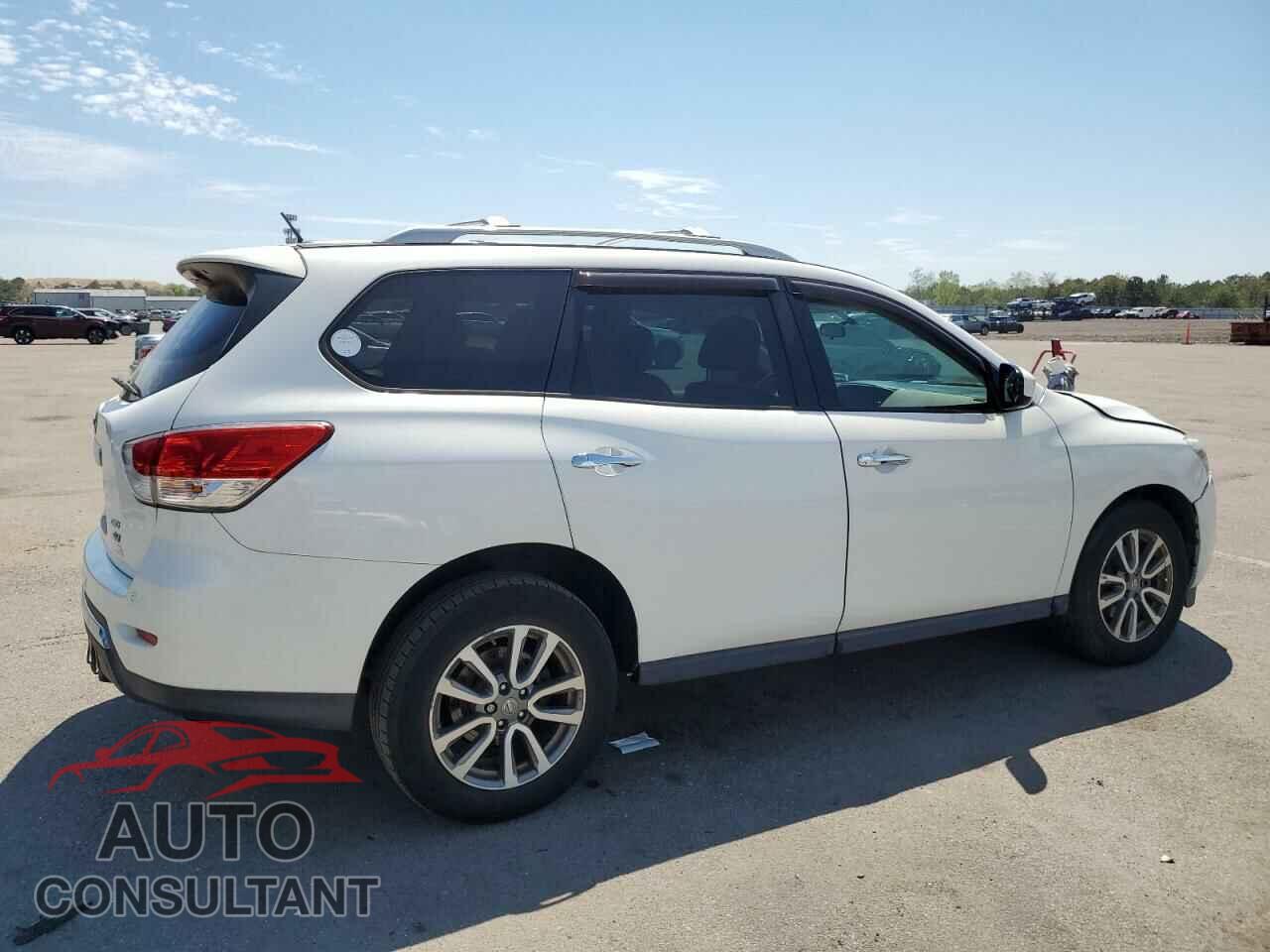 NISSAN PATHFINDER 2013 - 5N1AR2MM2DC663170