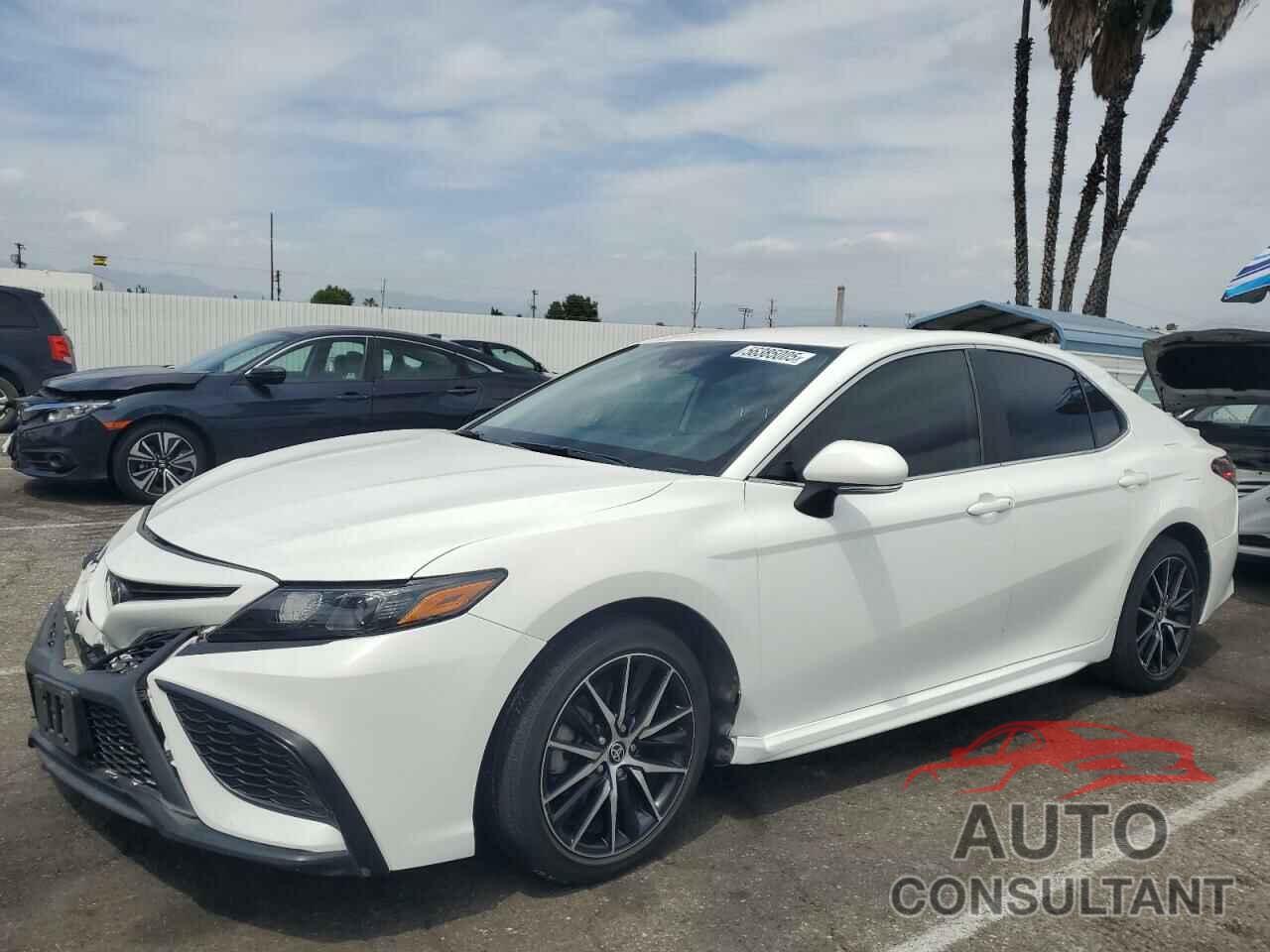 TOYOTA CAMRY 2023 - 4T1G11AKXPU090113
