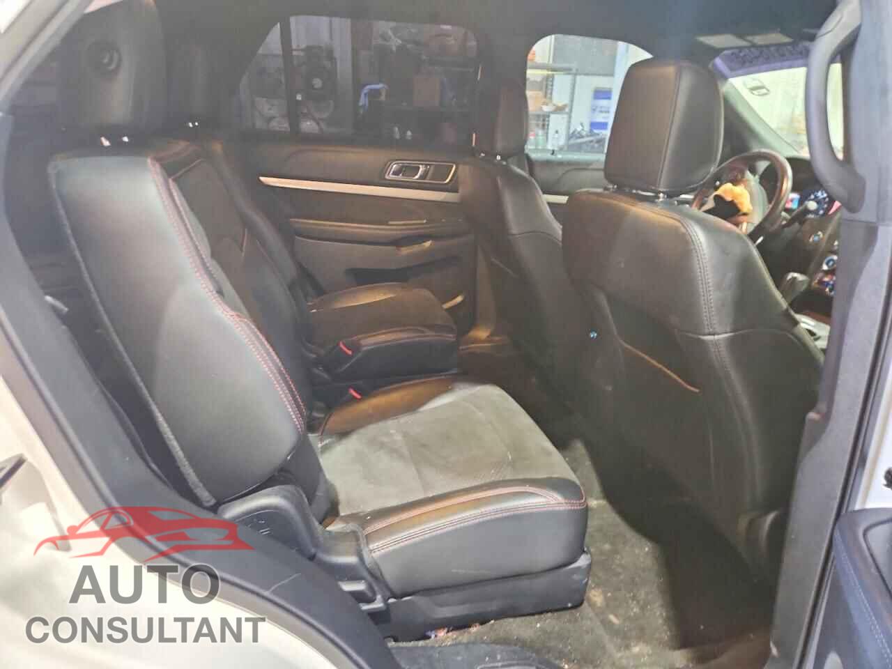 FORD EXPLORER 2018 - 1FM5K7D84JGB07145