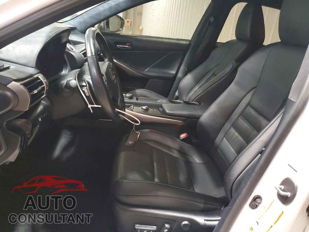 LEXUS IS 2015 - JTHCF1D22F5024940