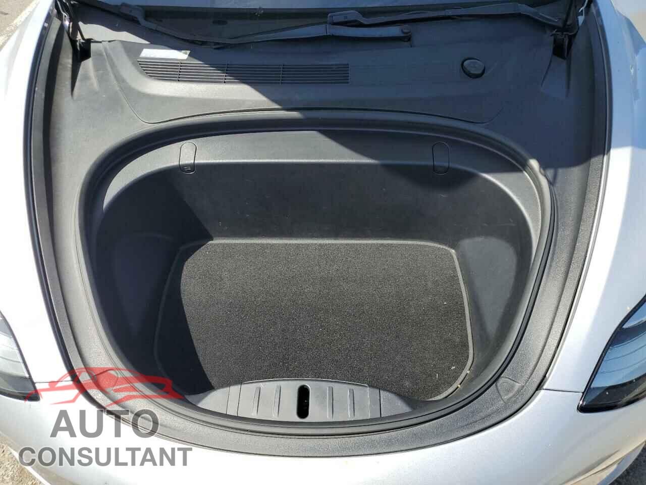 TESLA MODEL 3 2018 - 5YJ3E1EA3JF039481
