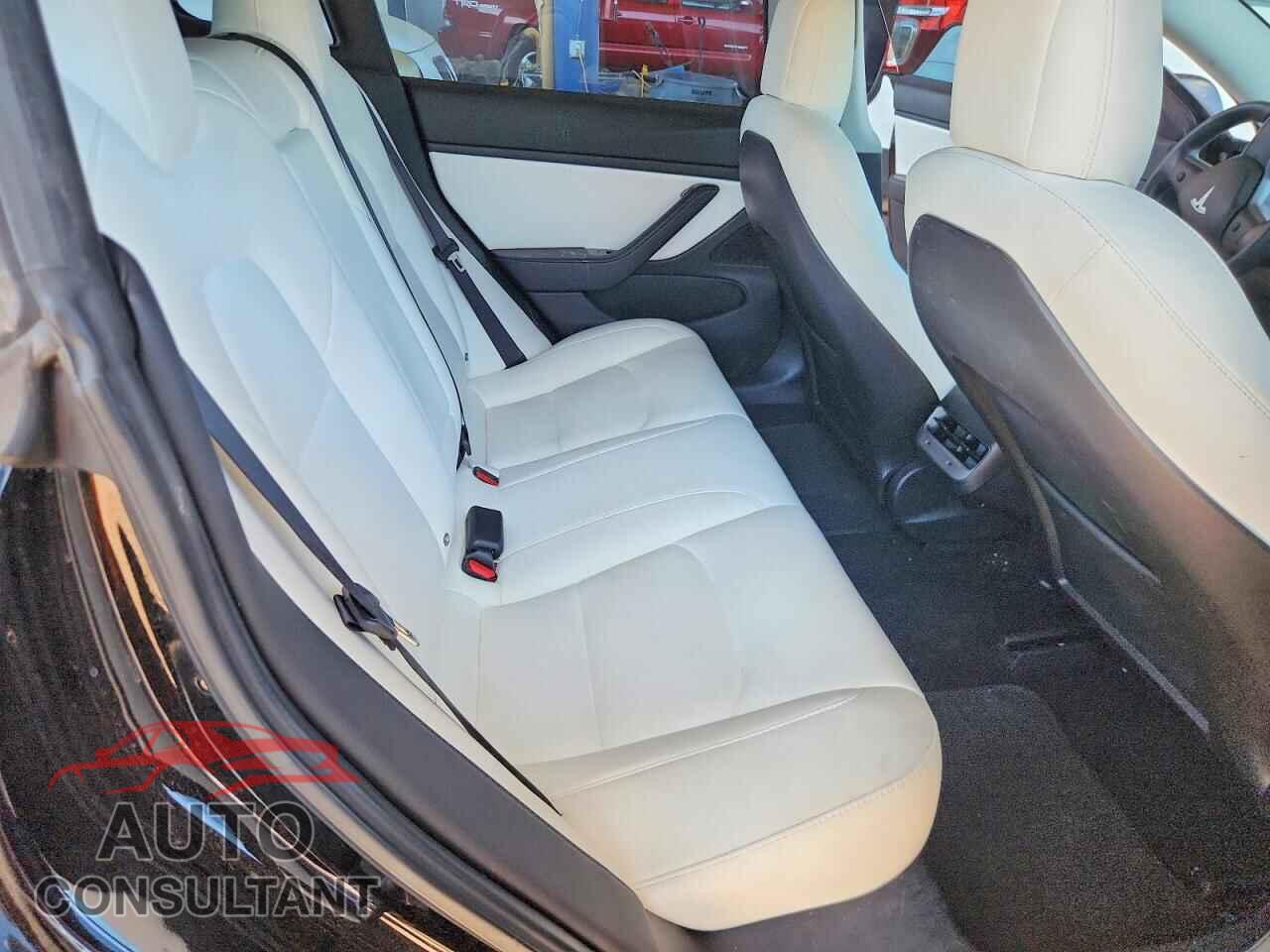 TESLA MODEL 3 2018 - 5YJ3E1EB0JF181568
