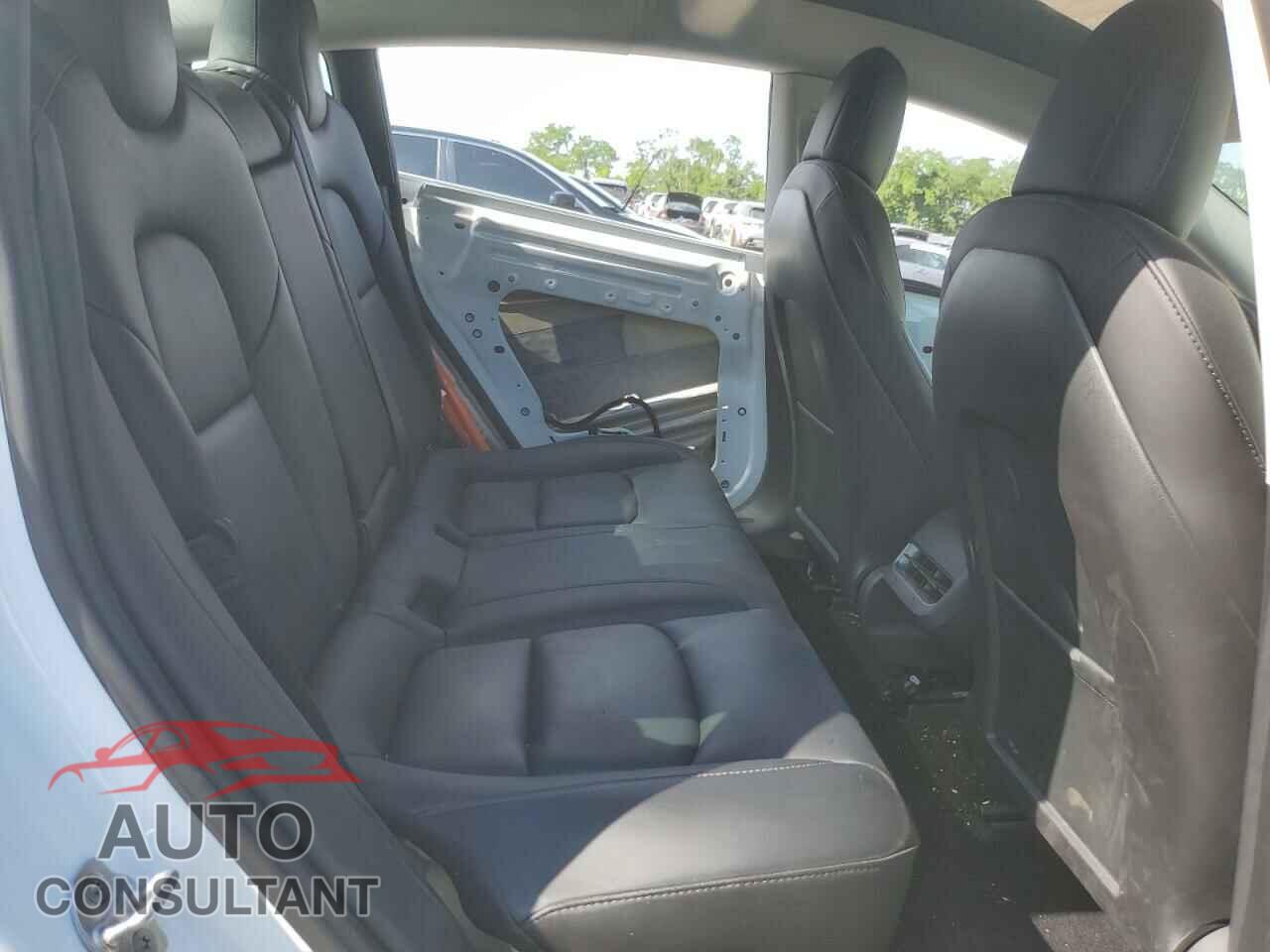 TESLA MODEL 3 2022 - 5YJ3E1EAXNF120967