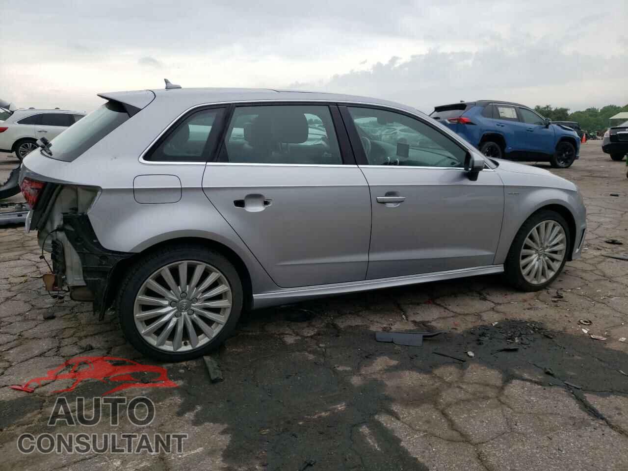 AUDI A3 2016 - WAUTPBFF6GA035143