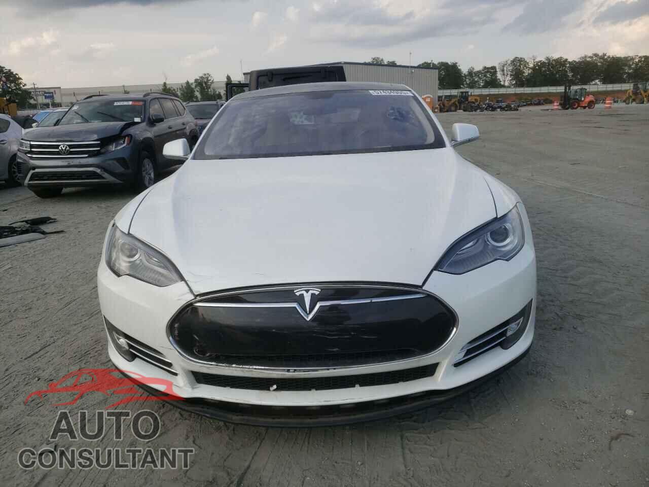 TESLA MODEL S 2014 - 5YJSA1H18EFP33284