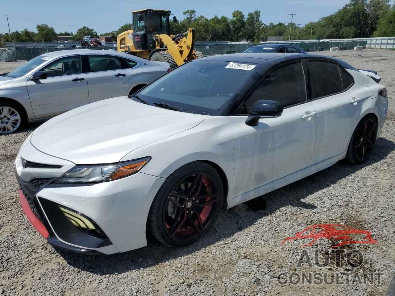 TOYOTA CAMRY 2018 - 4T1B61HK1JU086055