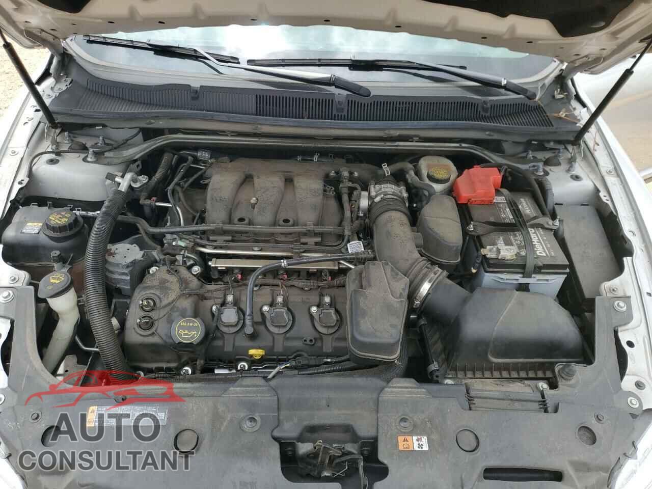 FORD TAURUS 2018 - 1FAHP2F87JG101588